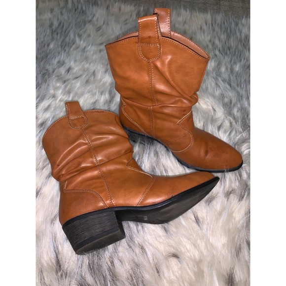Brown Cowgirl Boots - Picture 1 of 3